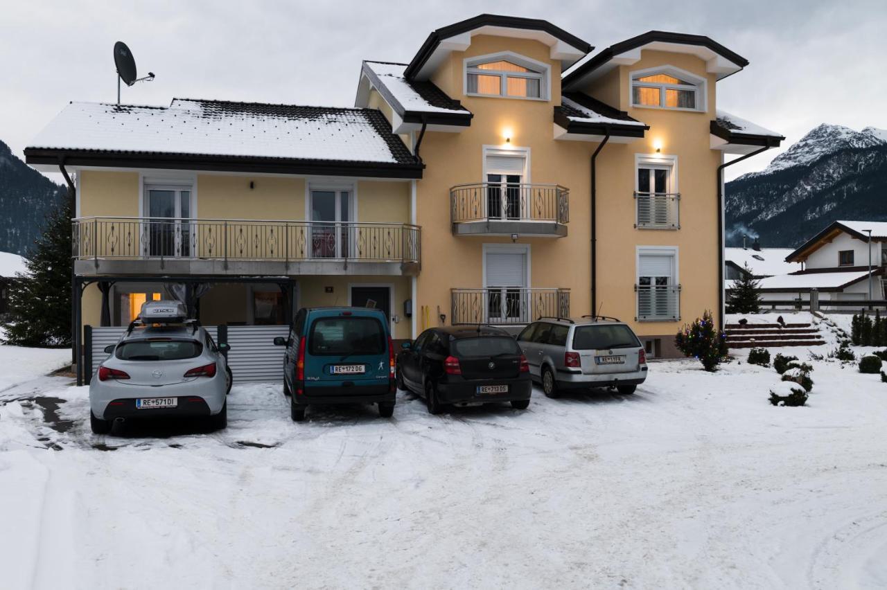 Ferienwohnung Schoenblick Вайссенбах-на-Лехе Экстерьер фото